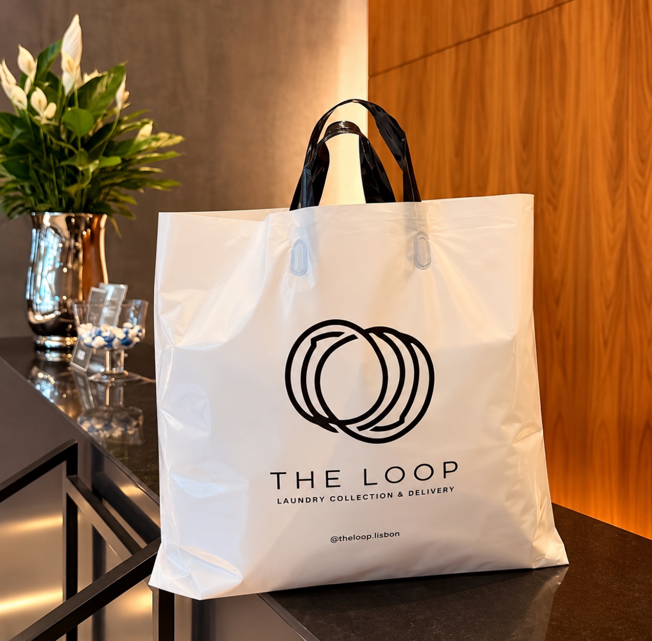 THE LOOP laundry bag at reception